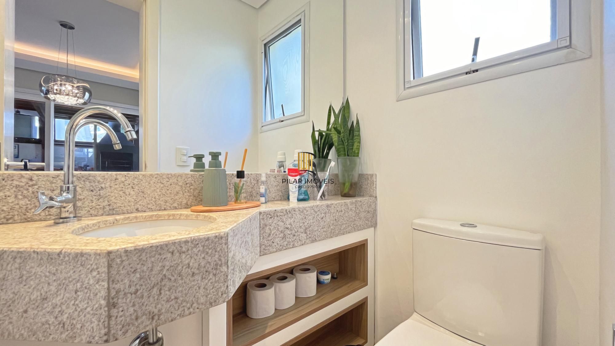 Casa em Condomínio com 3 quartos e 216m² à venda em Teresópolis, Porto Alegre.