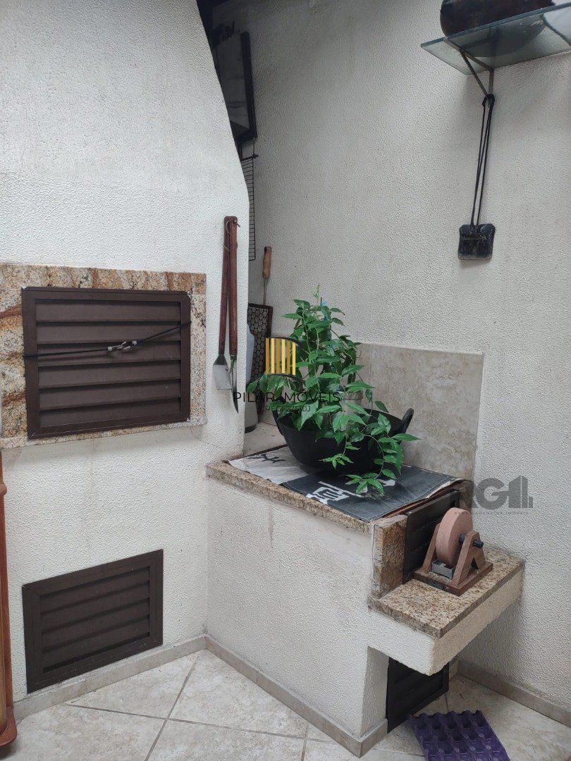 Casa de Condomínio 4 dormitórios no bairro Medianeira