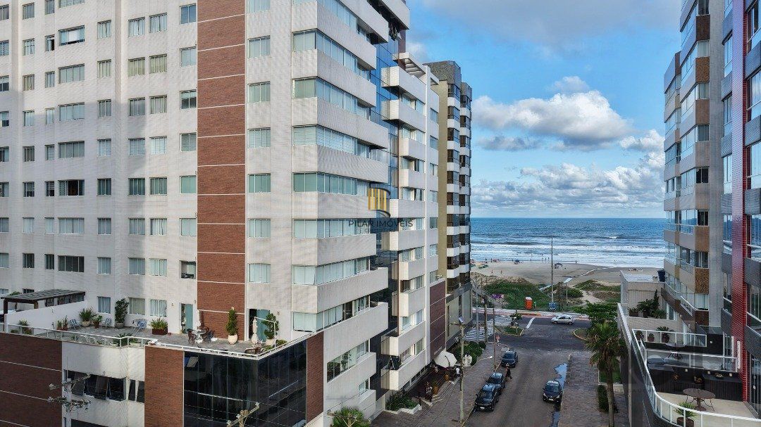 APARTAMENTO JUNTO A? BEIRA MAR  PE? NA AREIA!