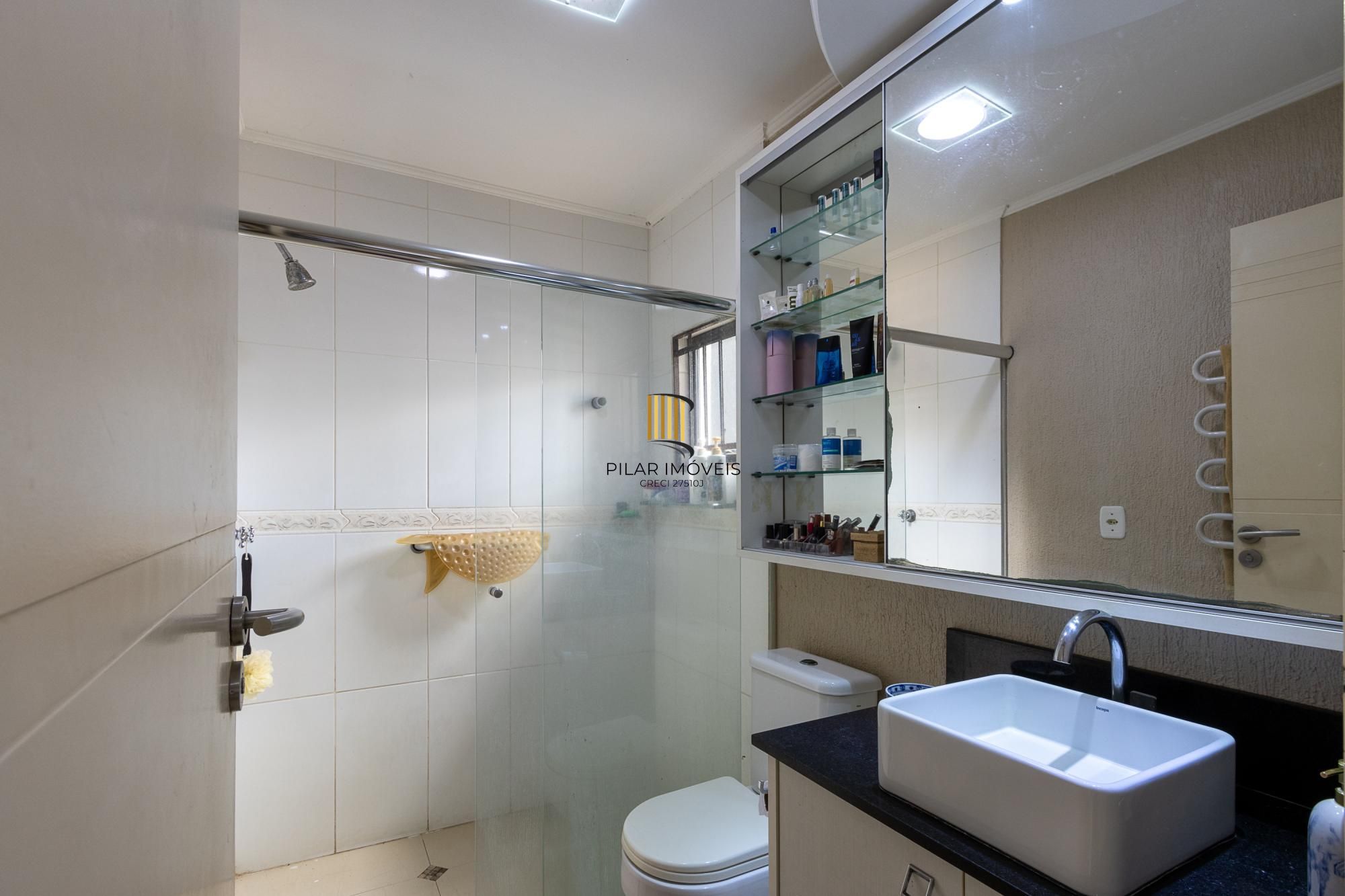 Casa 3 dormitórios no bairro Cristal