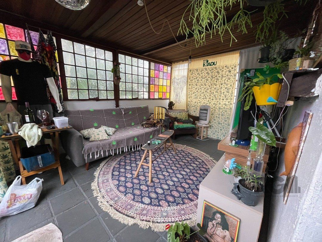 Casa 4 dormitórios no bairro Santa Tereza