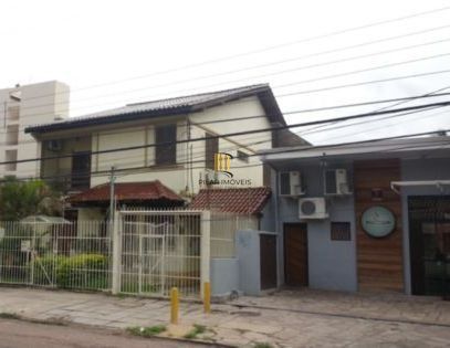 Casa para Venda - 330m², 5 dormitórios, sendo 1 suites, 7 vagas - Menino Deus