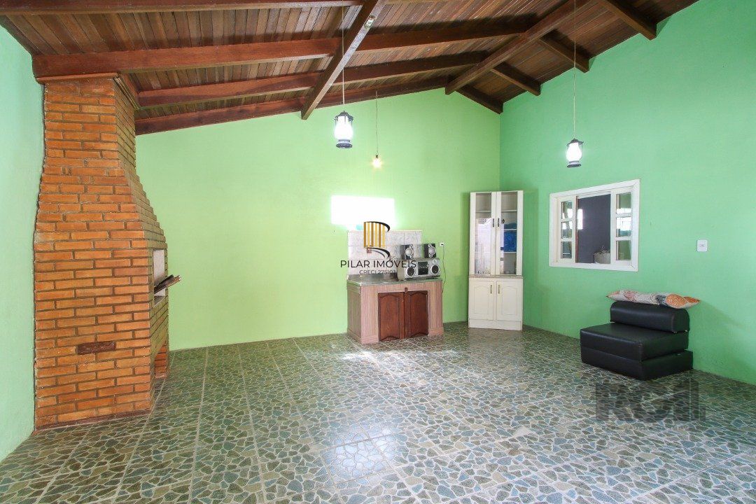 Casa 04 dormitórios, 02 suítes, living 02 ambientes