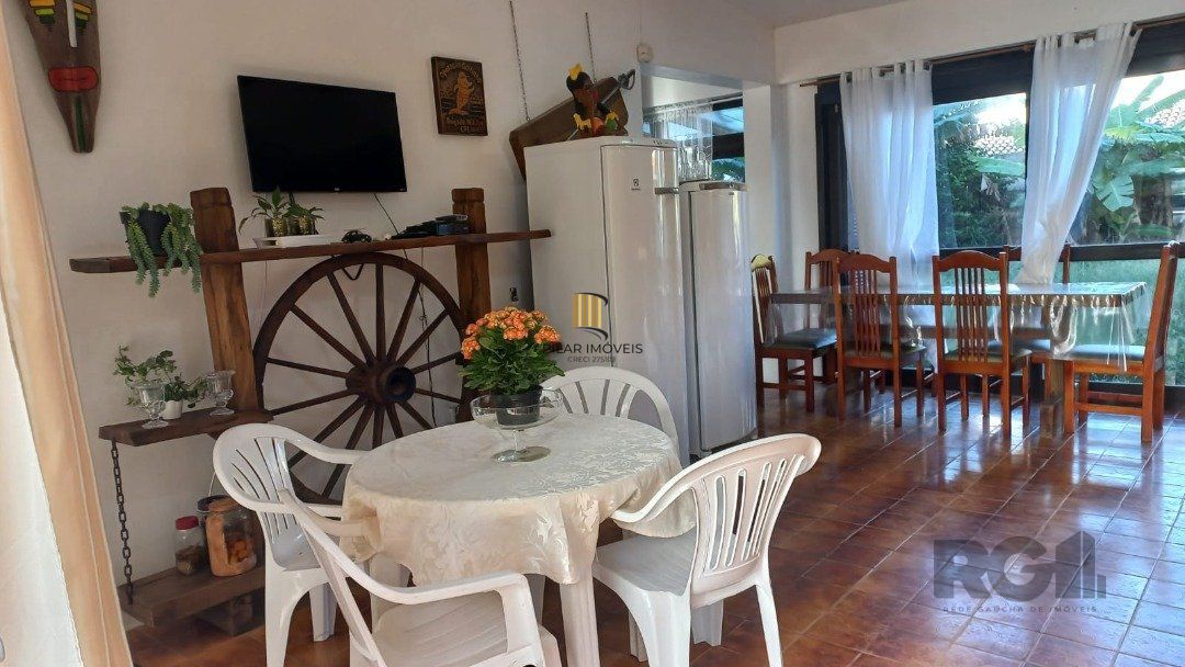 Casa 3 dormitórios no bairro Atlântida