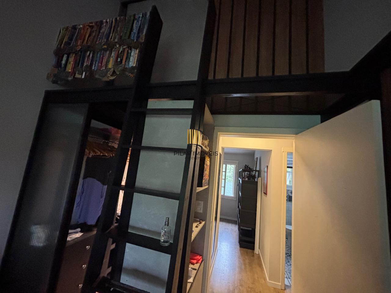 Excelente Casa em Condomínio Fechado 2 Dormitórios Recém Reformada