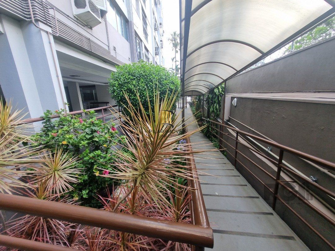 Apartamento, 2 quartos, 1 vaga escriturada, elevador - Bairro Bom Fim