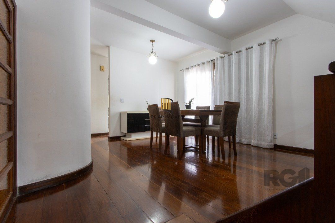 Casa ampla à venda em Santa Tereza - Porto Alegre