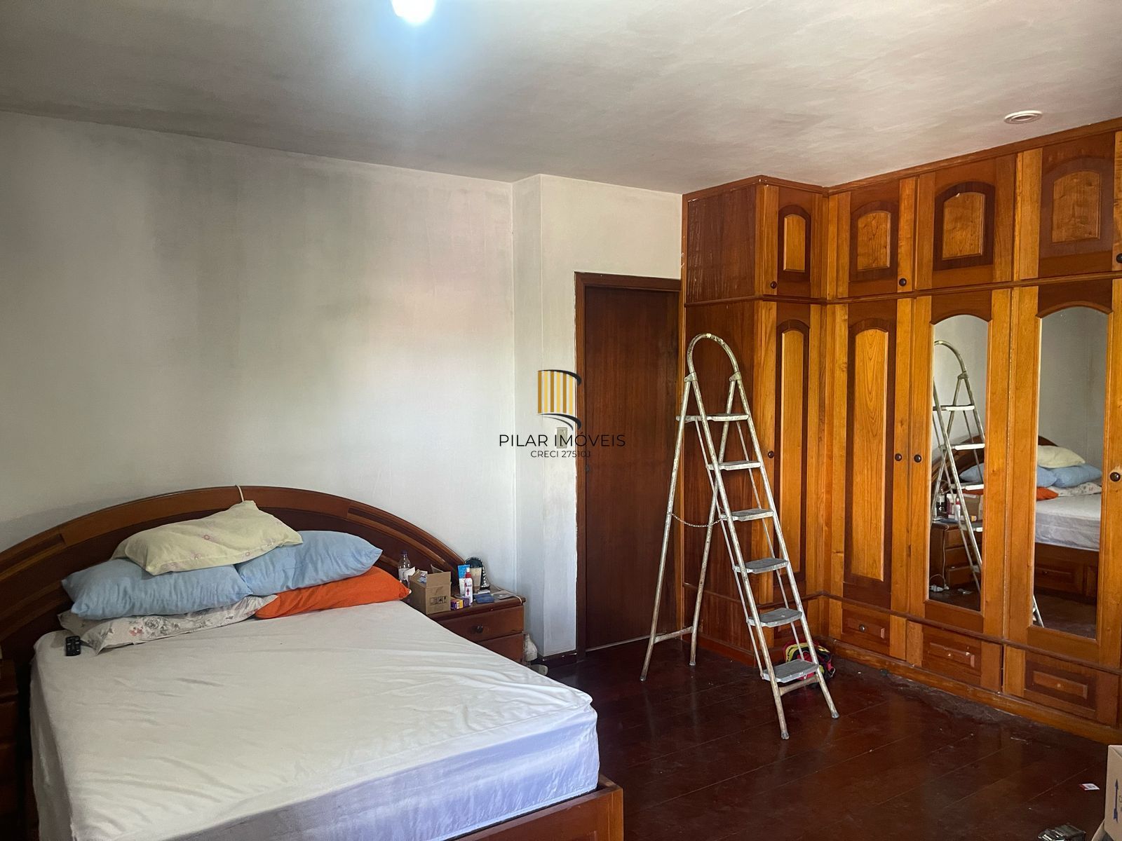 **Casa Residencial à Venda em Porto Alegre, Rio Grande do Sul**