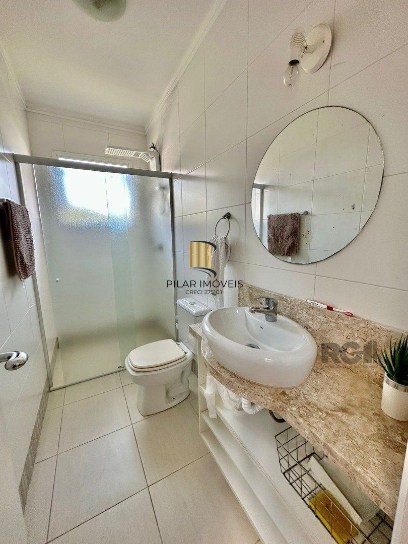 CASA EM CONDOMINIO COM TRES DORMITÓRIOS TRES SUITES