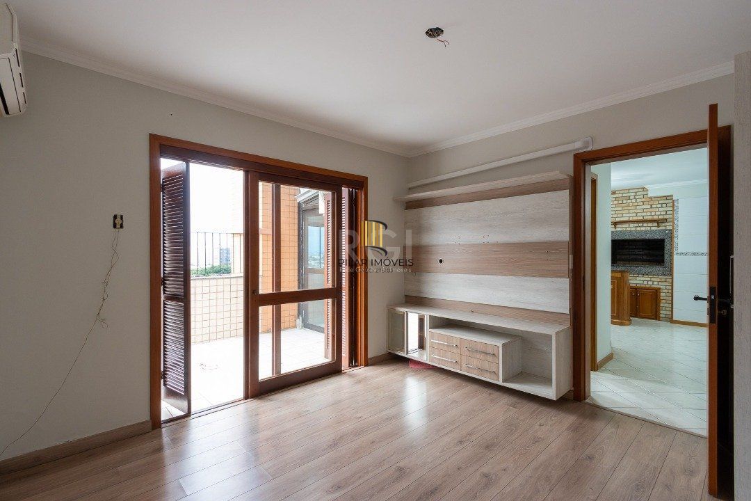 Cobertura para Venda - 247.08m², 3 dormitórios, sendo 1 suites, 2 vagas - Vila Ipiranga