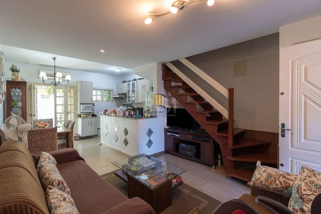 Casa para Venda - 124m², 2 dormitórios, sendo 1 suites, 2 vagas - Hípica - Pilar Imóveis