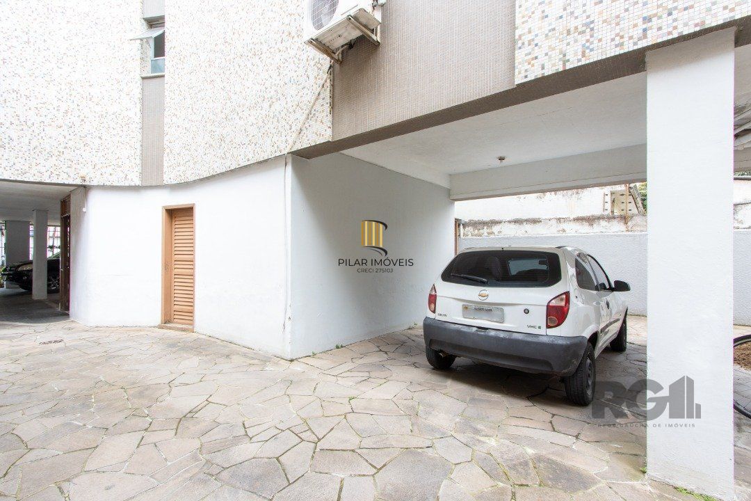 Apartamento de 2 dormitórios no Menino Deus.