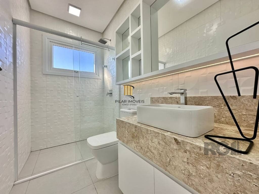 Casa de Condomínio 4 dormitórios no bairro Atlântida Sul