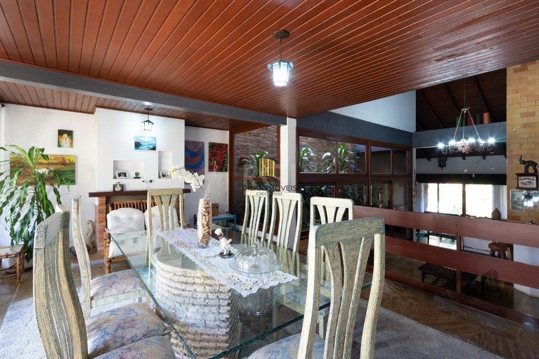 Casa 4 dormitórios no bairro Cristal