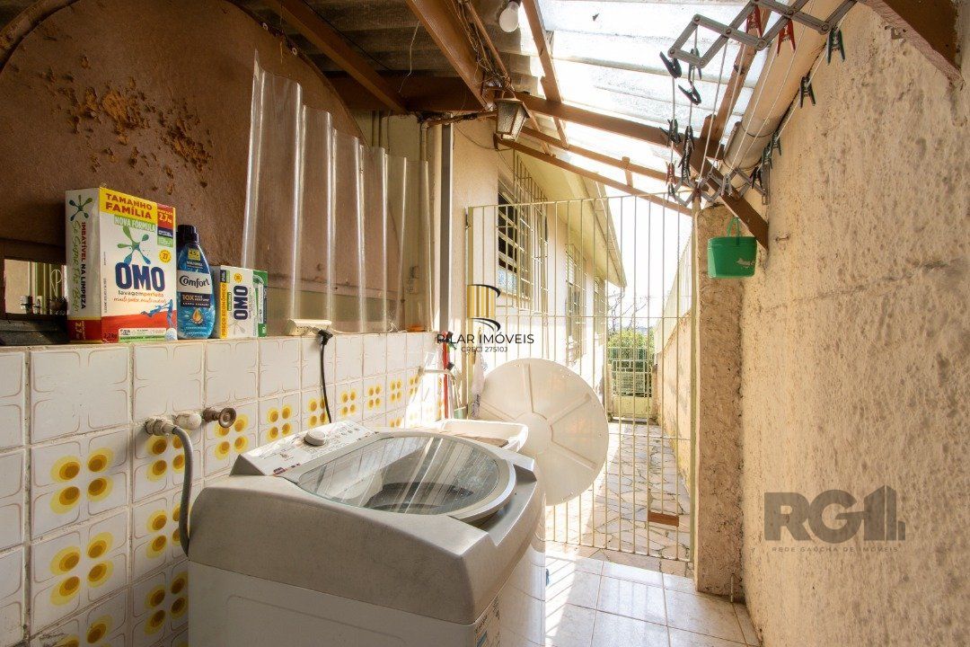 Casa em condomínio aberto, 3 quartos, edicula com 1 quarto - Bairro Santa Tereza