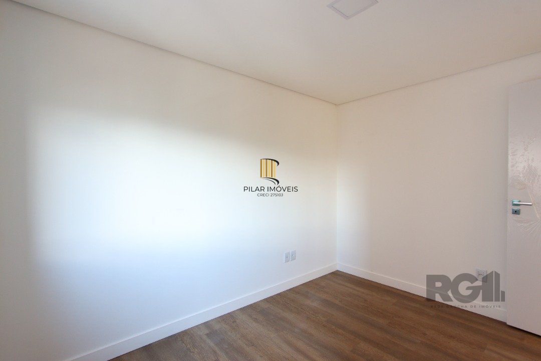 Apartamento em Porto Alegre no Bairro Petrópolis, de 2 quartos, semi mobiliado.