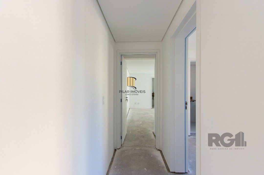 Cobertura para Venda - 214.34m², 3 dormitórios, sendo 3 suites, 2 vagas - Tristeza