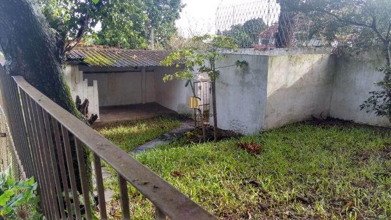 Casa para Venda - 320m², 3 dormitórios, sendo 1 suites, 4 vagas - Cristal