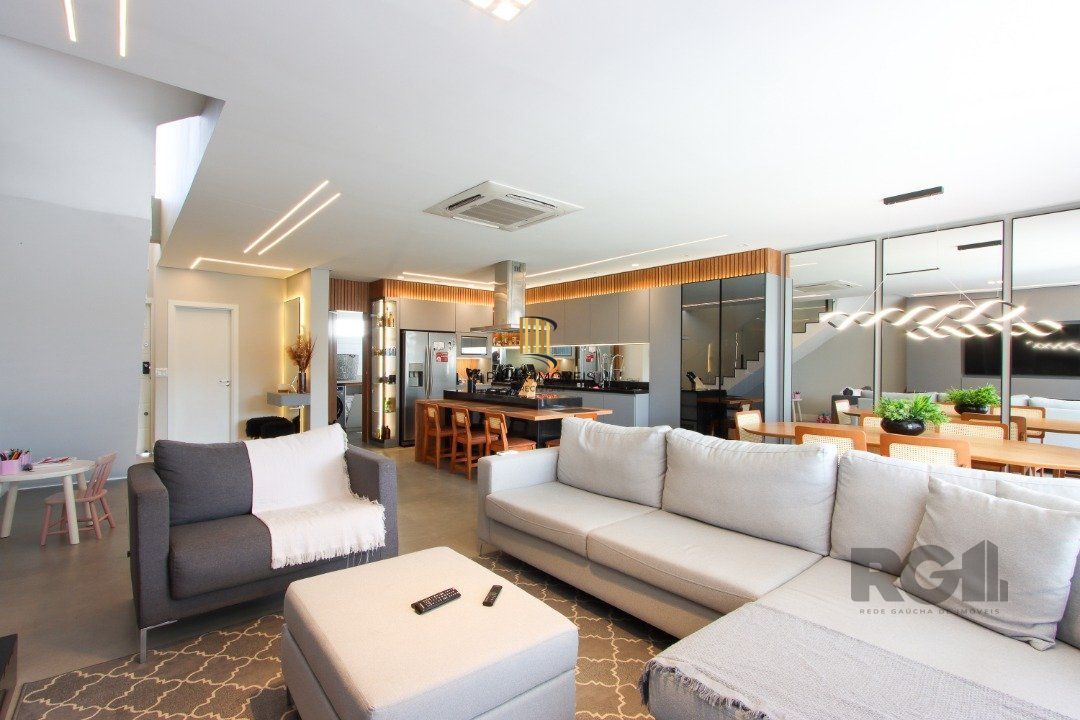 Excelente casa de condomínio na Vila Amalfi.