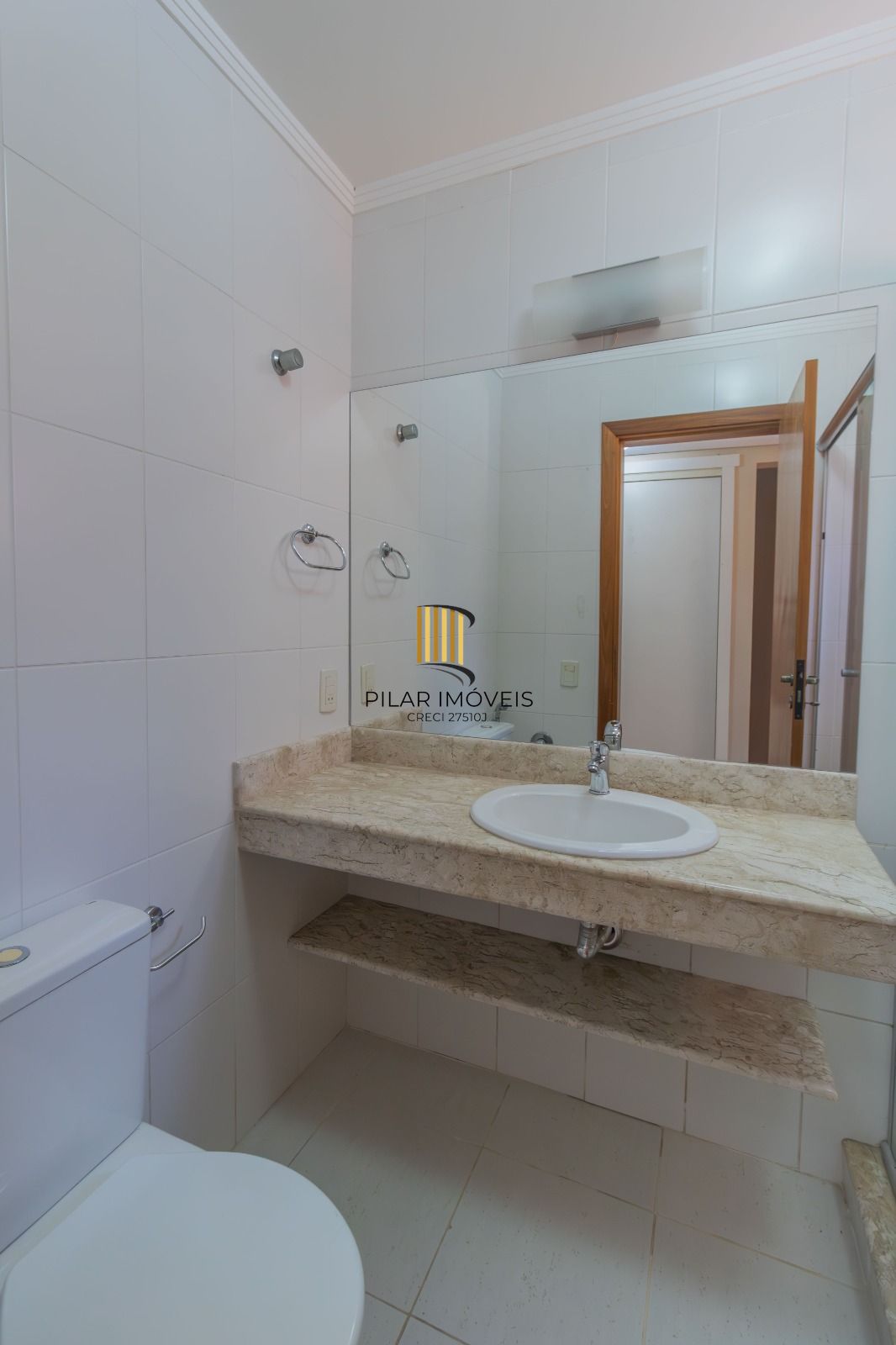 Casa Condominio para Venda - 286.89m², 4 dormitórios, sendo 2 suites, 2 vagas - Cristal