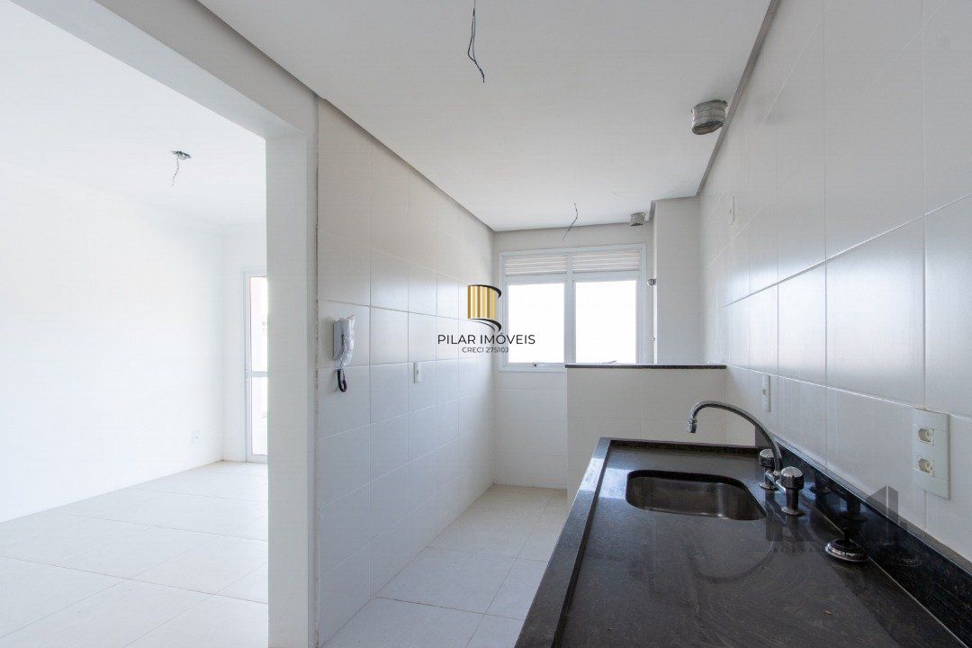 Apartamento novo 02 quartos, suite,  sacada, churrasqueira, 1 vaga, elevador - Bairro Tristeza
