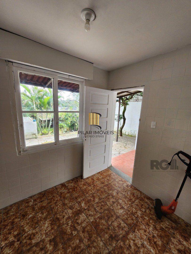 Casa 4 dormitórios no bairro Santa Tereza