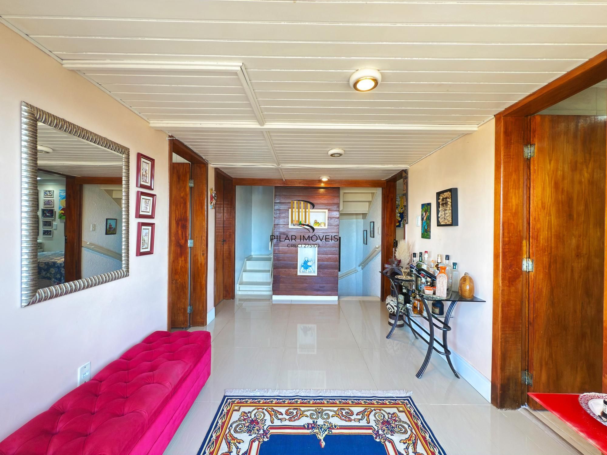 Casa em condomínio bairro Tristeza, com 185m² privativos.