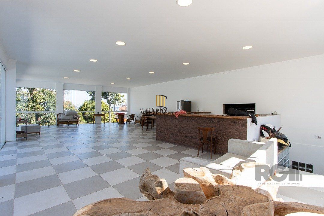 Casa 4 dormitórios no bairro Vila Conceição