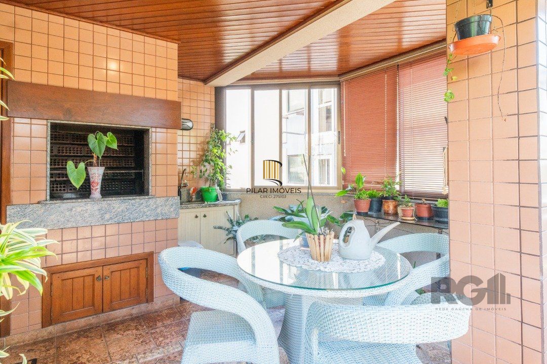 Apartamento amplo de 191m² privativos reformado
