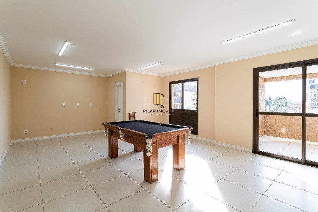 Apartamento para Venda - 323m², 3 dormitórios, sendo 3 suites, 4 vagas - Centro