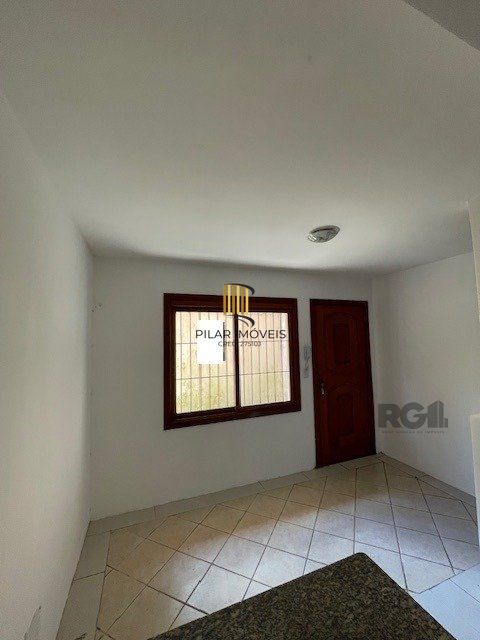 Casa de Condomínio 2 dormitórios no bairro Camaquã