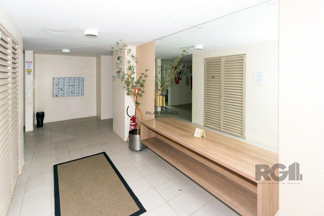 Apartamento 2 quartos, 1 vaga escritura, elevador - Bairro Cristal