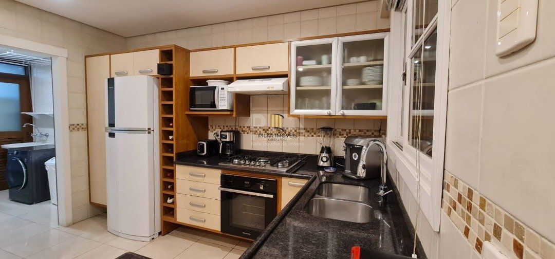 Casa de Condomínio 4 dormitórios no bairro Vila Conceição