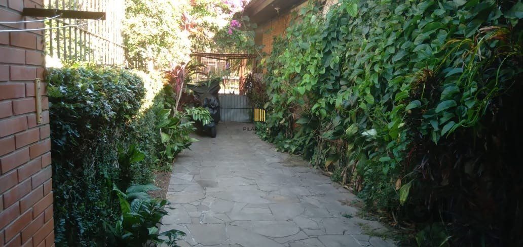 Casa 3 dormitórios no bairro Ipanema
