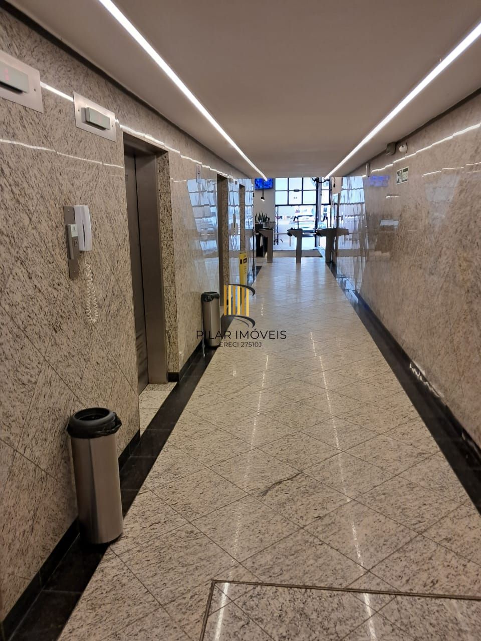 Conjunto/Sala para Venda - 57m² privativos no Centro Histórico