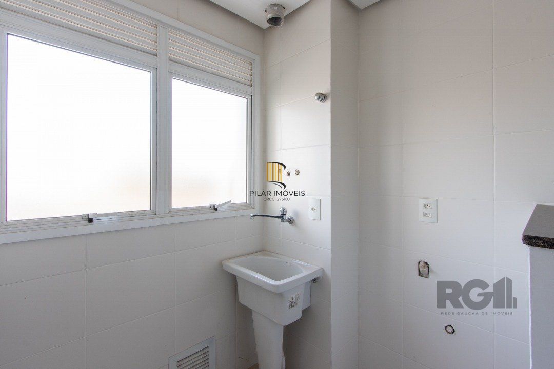 Apartamento novo 02 quartos, suite,  sacada, churrasqueira, 1 vaga, elevador - Bairro Tristeza