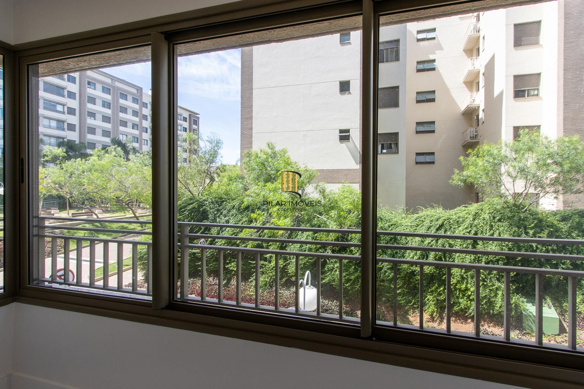 Apartamento totalmente reformado e impecável para locação - 3 quartos sendo uma suíte - Bairro Cavalhada