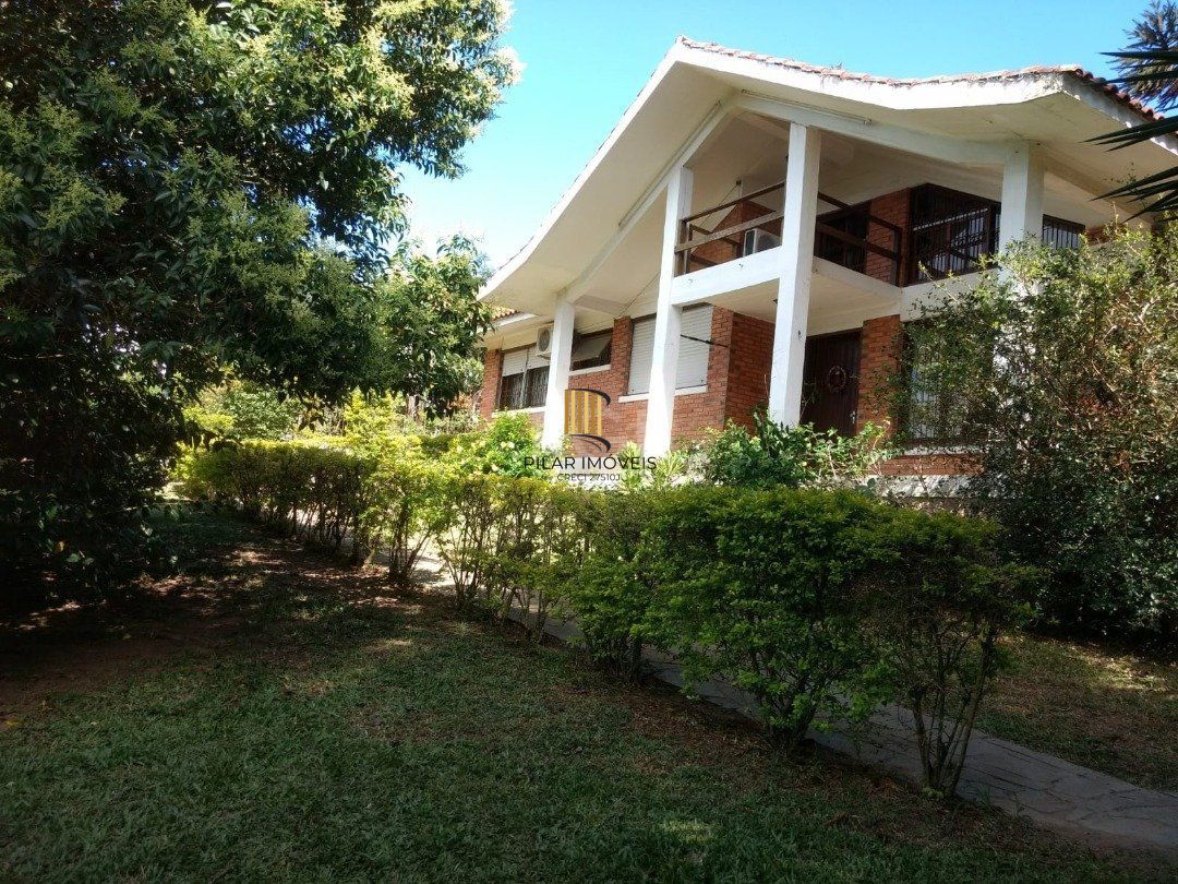 Casa para Venda - 250m², 3 dormitórios, sendo 1 suites, 4 vagas - Taruma