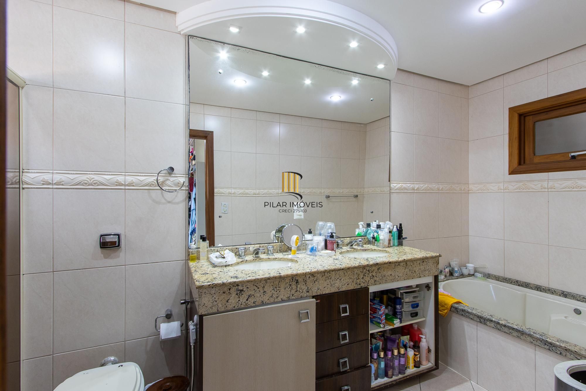 Casa de Condomínio 3 dormitórios no bairro Tristeza