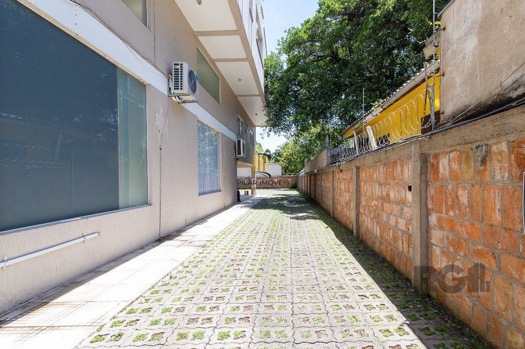Apartamento com uma cobertura horizontal com 329,10 m² privativos com suíte
