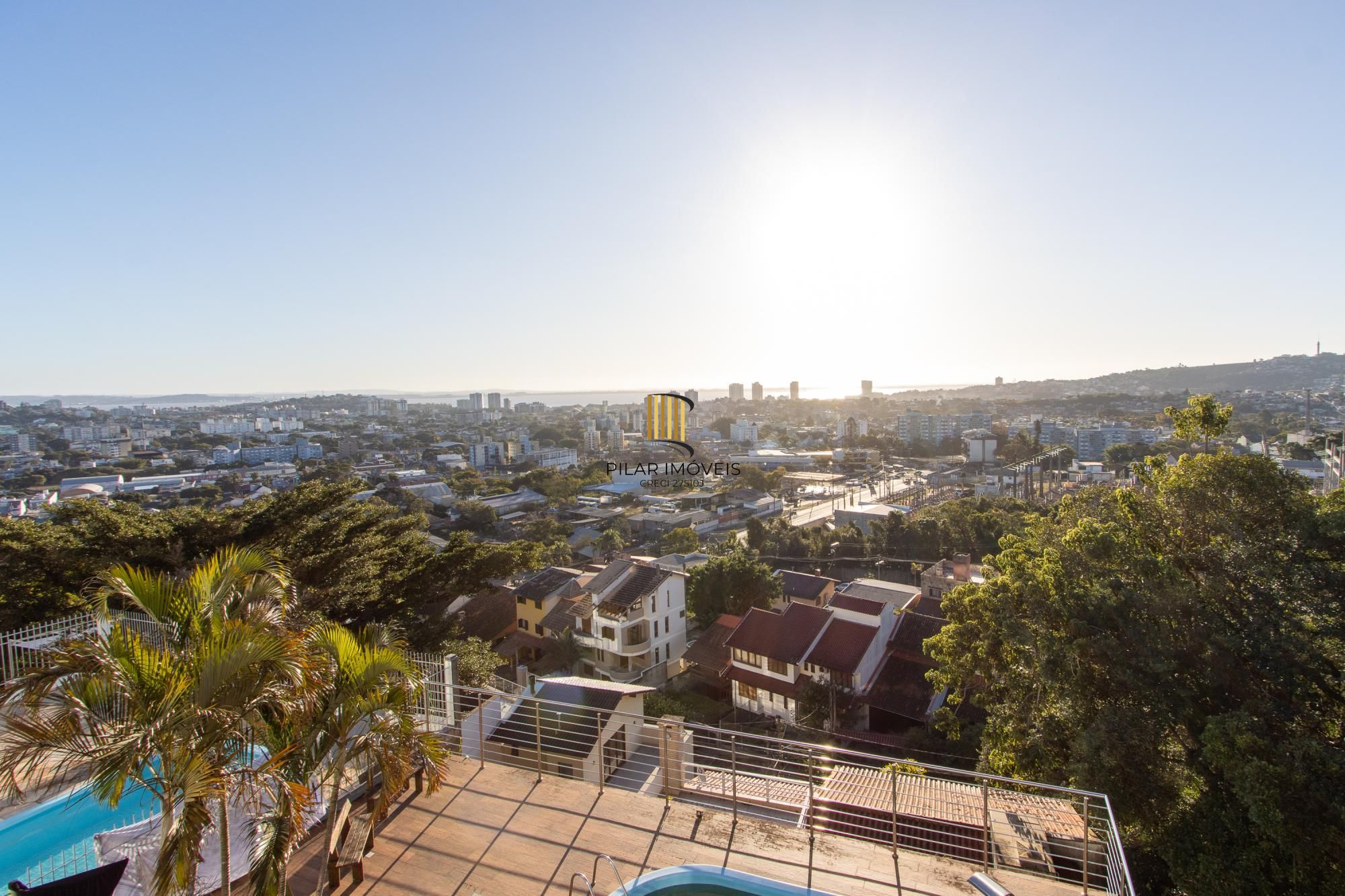 Casa em Condomínio à Venda | 282m² | 3 Suítes | 2 Vagas | Bairro Nonoai - Porto Alegre