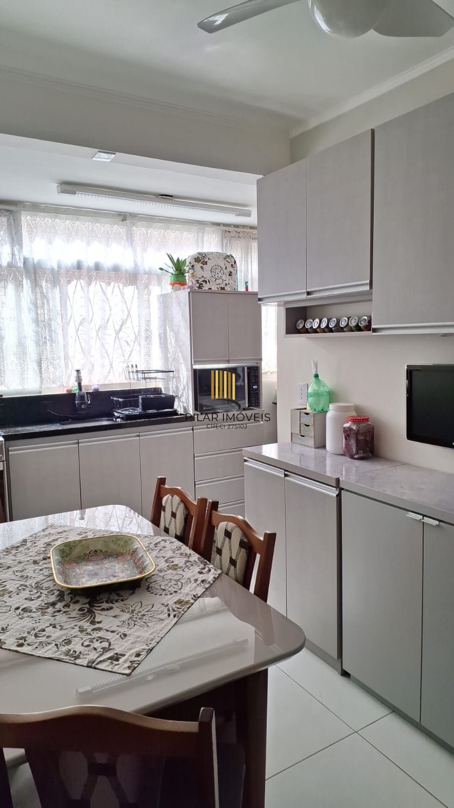 Apartamento  2 dormitórios,  garagem -  bairro Tristeza, Porto Alegre - Pilar Imóveis