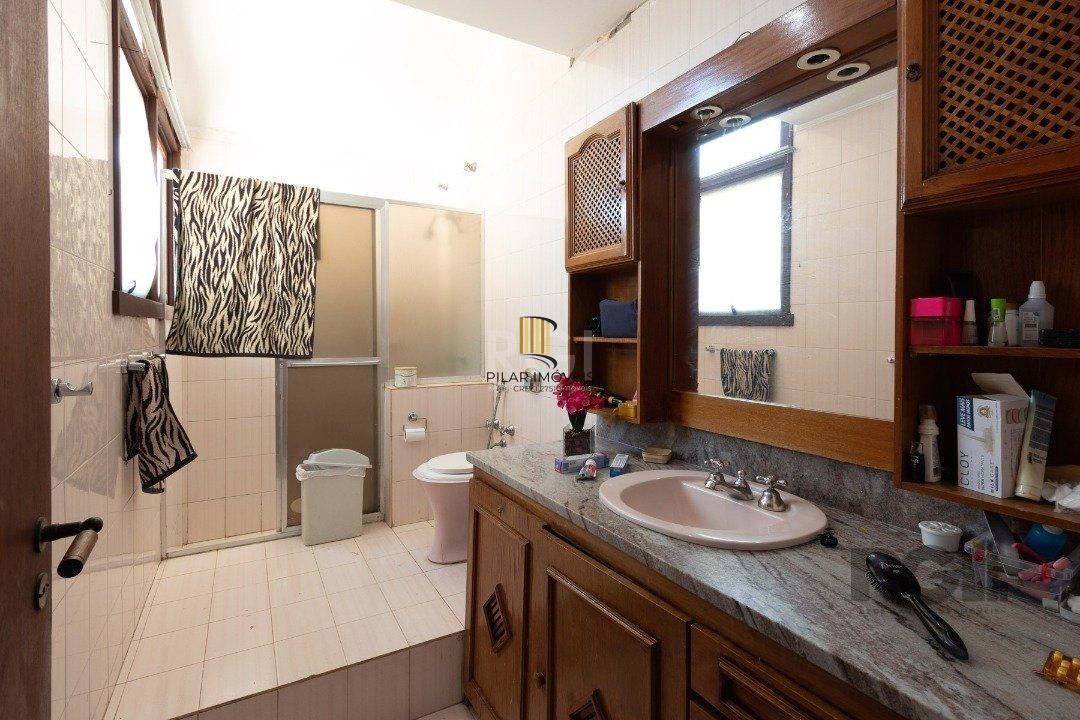 Casa 4 dormitórios no bairro Cristal