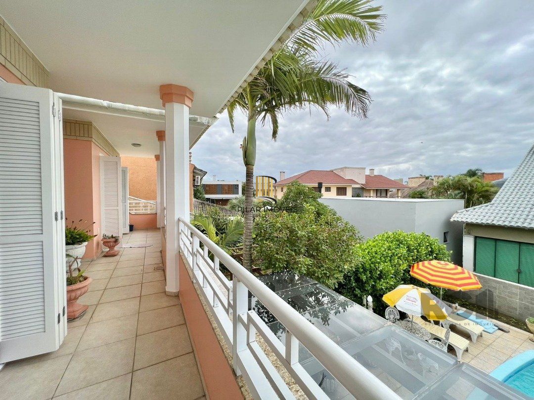 Magnífica casa  linda, 360m2  de  área  construída