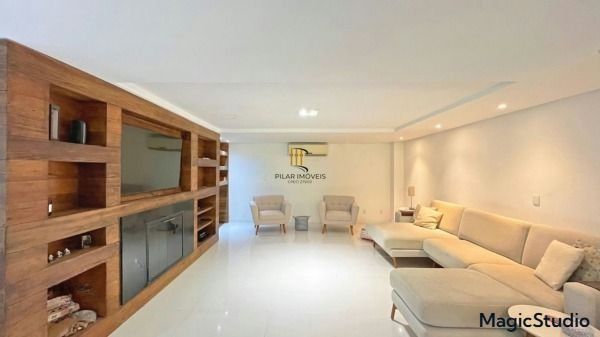 Casa em Condomínio na Pedra Redonda | 4 Dormitórios | 297m² | 4 Vagas | Solar Biarritz