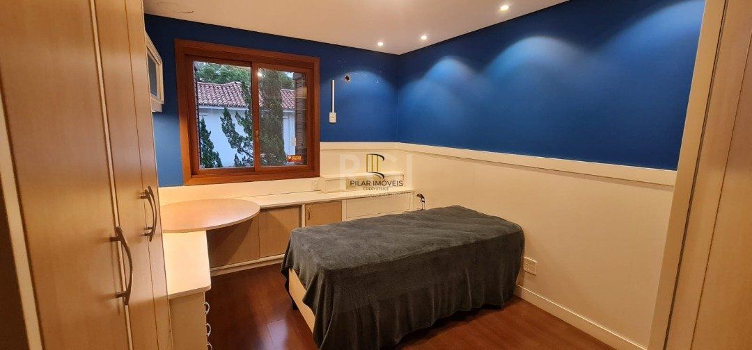 Casa de Condomínio 4 dormitórios no bairro Vila Conceição