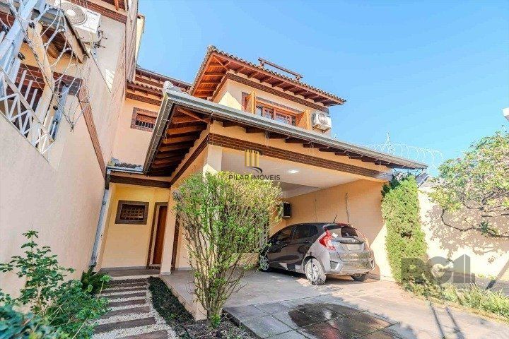 Casa 3 dormitórios no bairro Tristeza