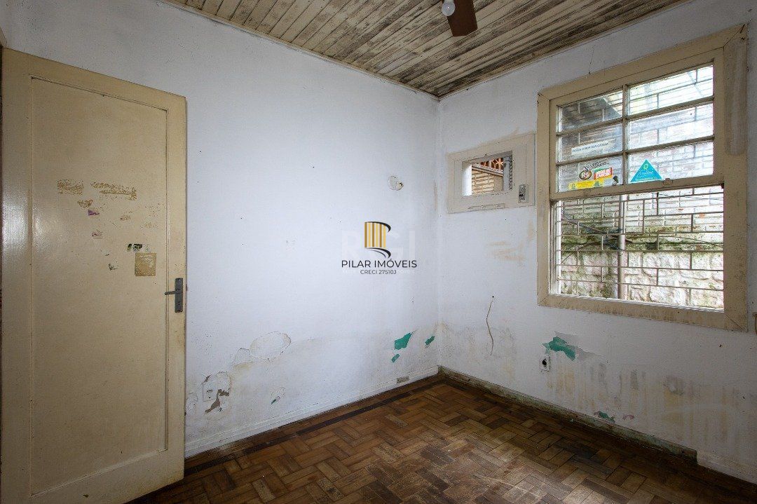 Casa para Venda - 172.54m², 2 dormitórios, sendo 1 suites, 4 vagas - Ipanema