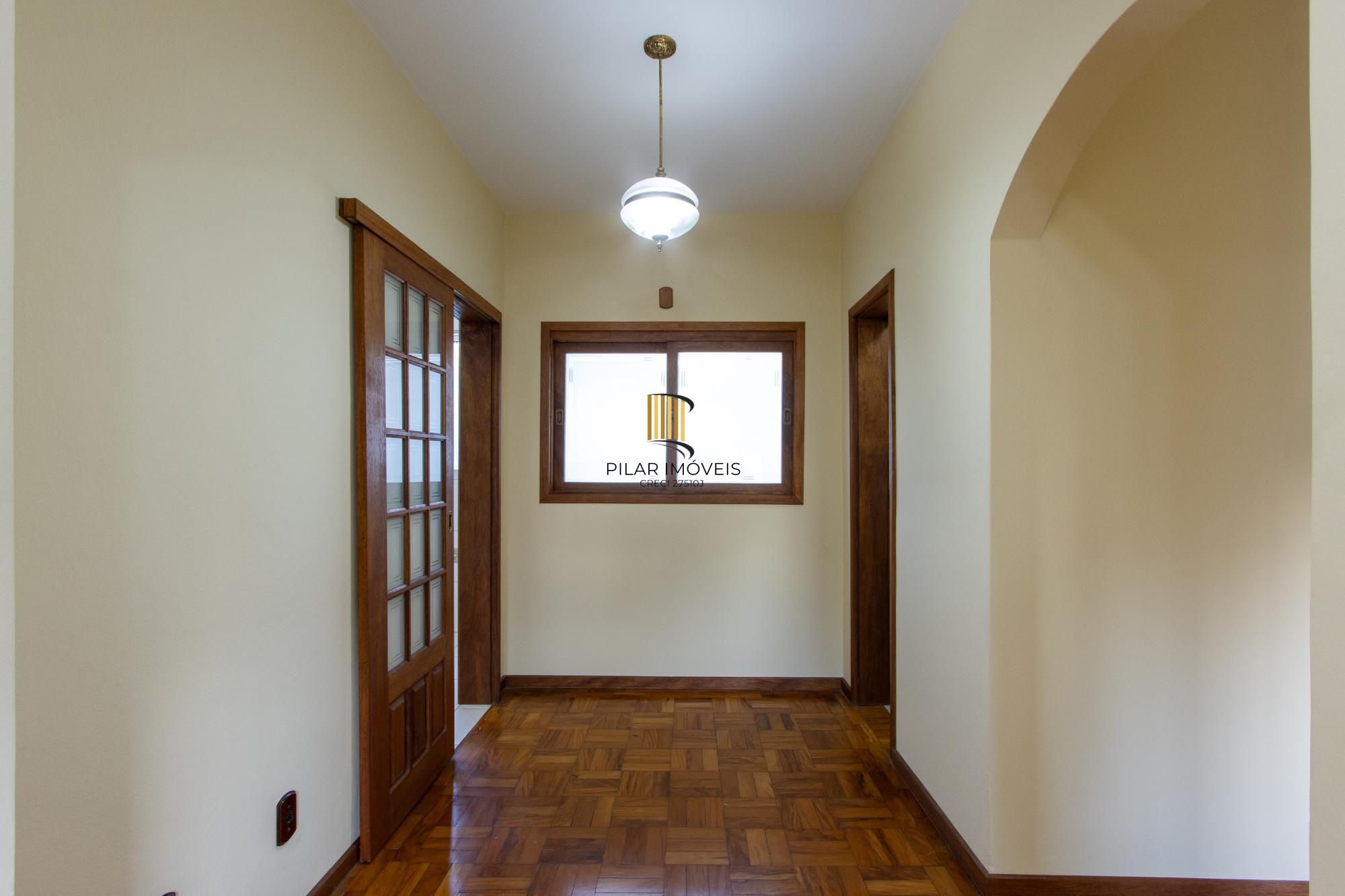 Apartamento de 2 Dormitórios na Cel Massot, Bairro Cristal