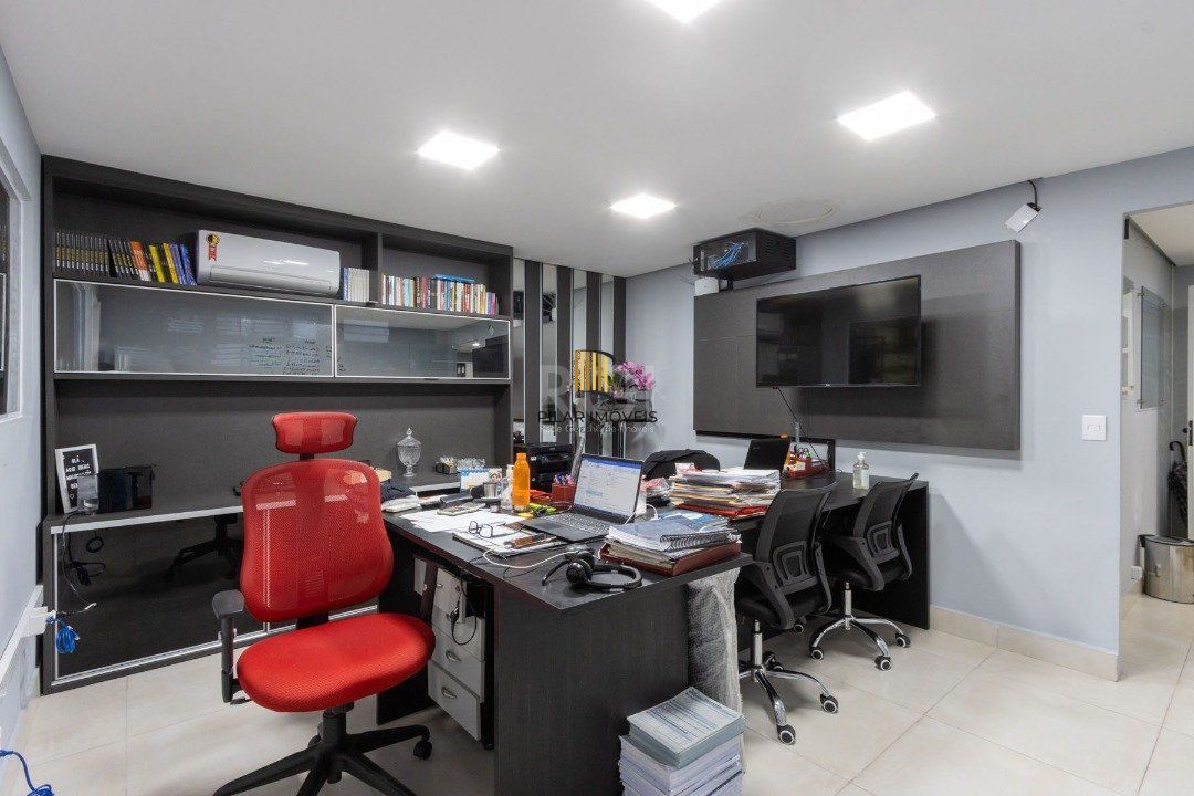 Sala em andar inteiro com 157,44  privativos